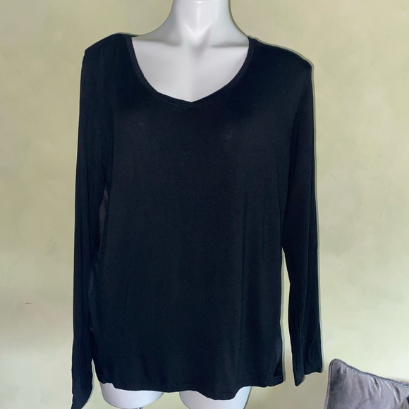 Black two toned top - Picture 1 of 3